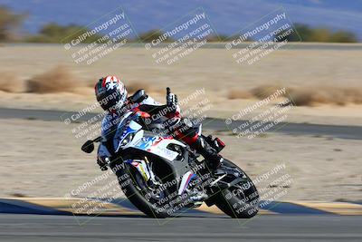 media/Jan-08-2022-SoCal Trackdays (Sat) [[1ec2777125]]/Turn 4 (1145am)/